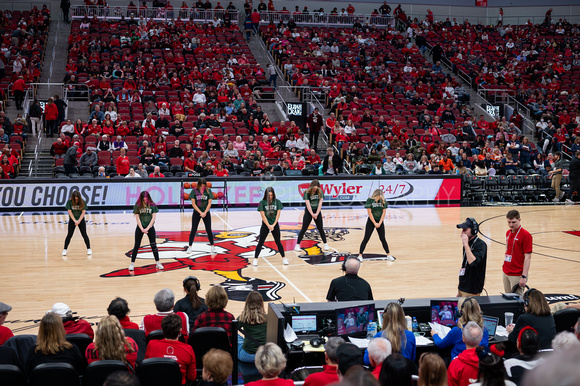 SOHSDanceTeamUofLWomensBasketballHalftimePerformanceFeb2024-9